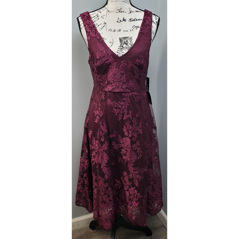 Lulus Belynn Fit & Flare Dress Womens Medium Burgundy Embroidered Lace Back Zip